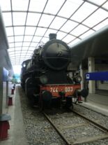 Dampflok im Bahnhof