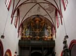 Dom: Innenraum mit Orgel