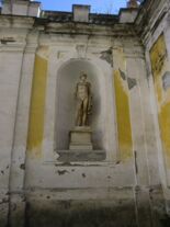 Statue im Palazzo Reale