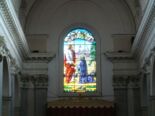Basilica di San Pietro: Buntglasfenster