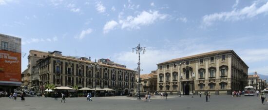 Piazza Duomo mit Palazzo degli Elefanti und Fontana dell'Elefante